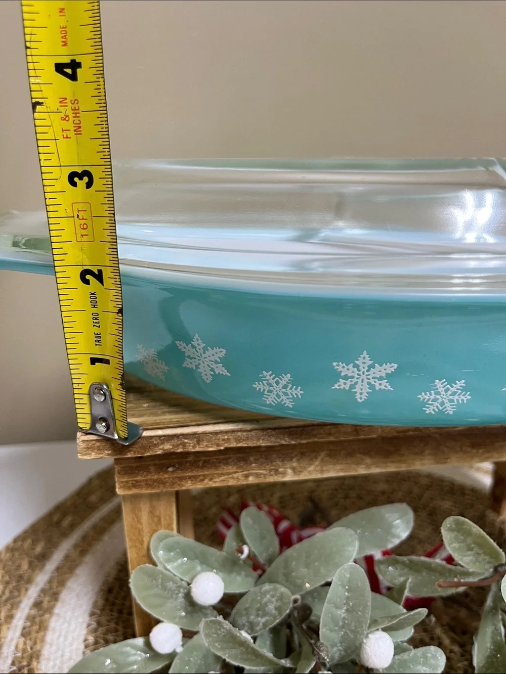 Pyrex VTG 1.5 QT Snowflake Turquoise Print Divided Baking Dish